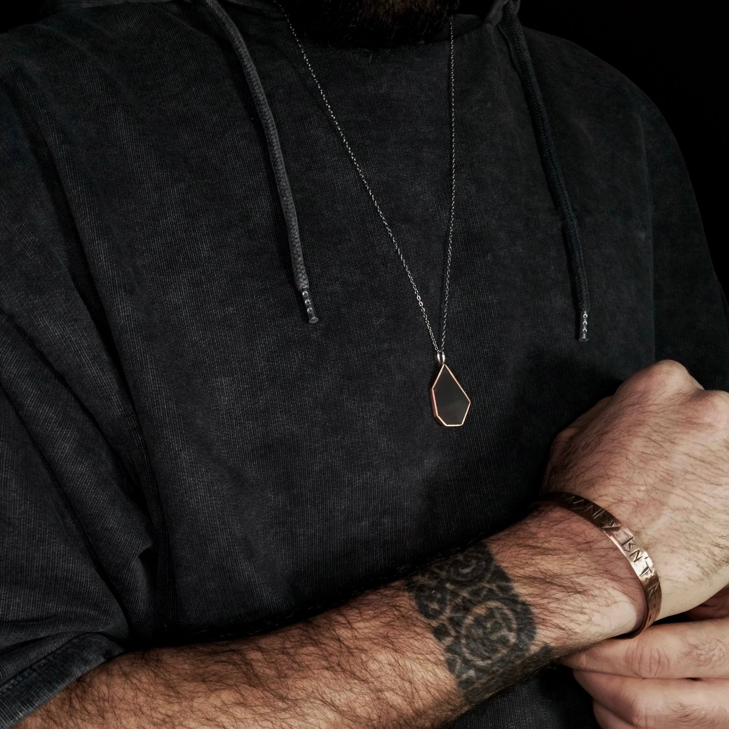 Space Drop Black Necklace