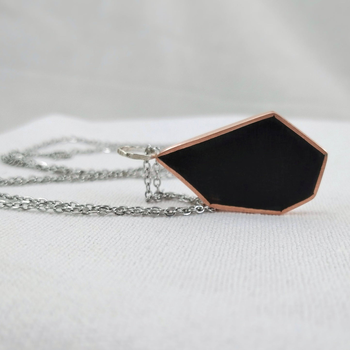Space Drop Black Necklace