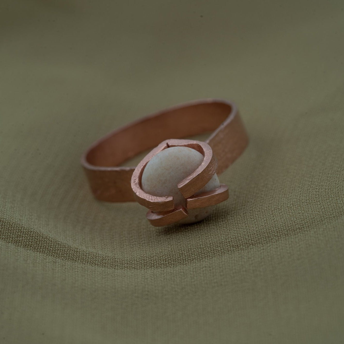 The Pebble ring