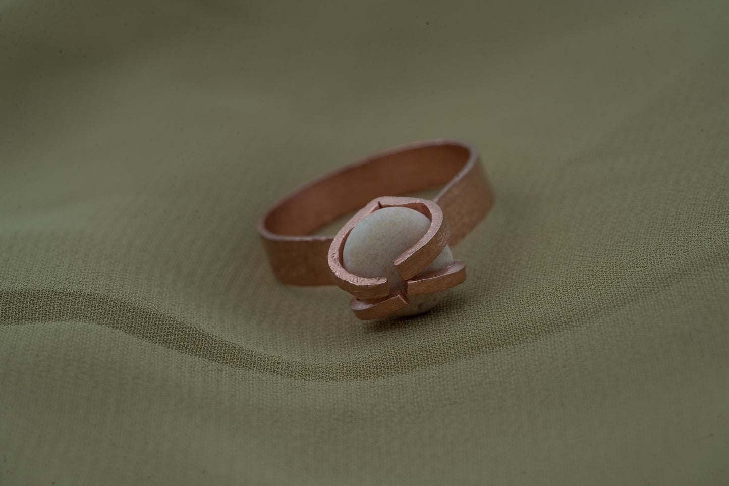 The Pebble ring