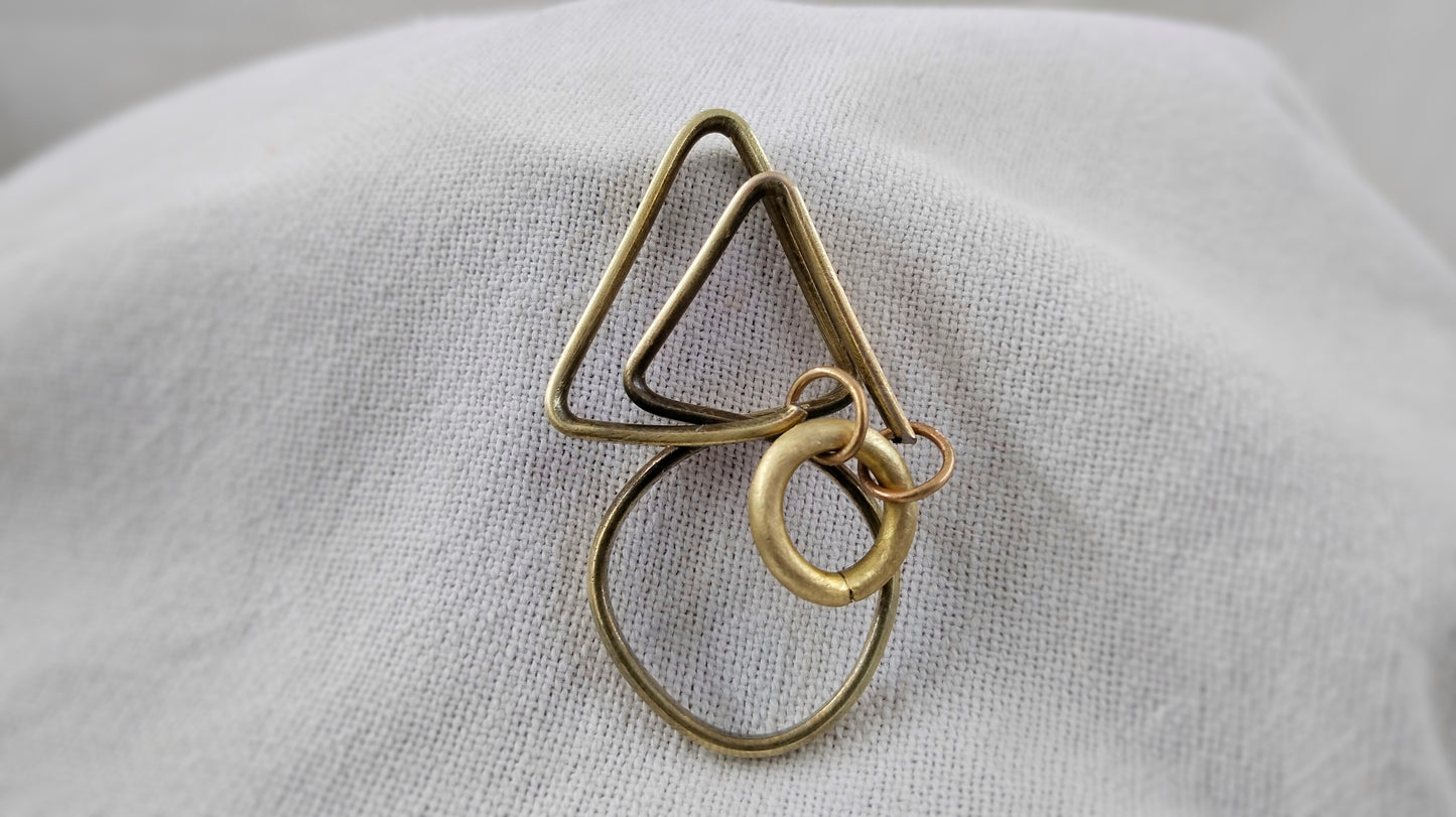 Weird Triangle Δαχτυλίδι